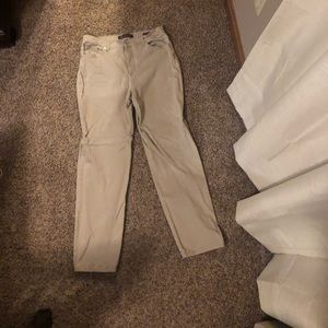 Women’s Gloria Vanderbilt Amanda Jeans. Size 14.